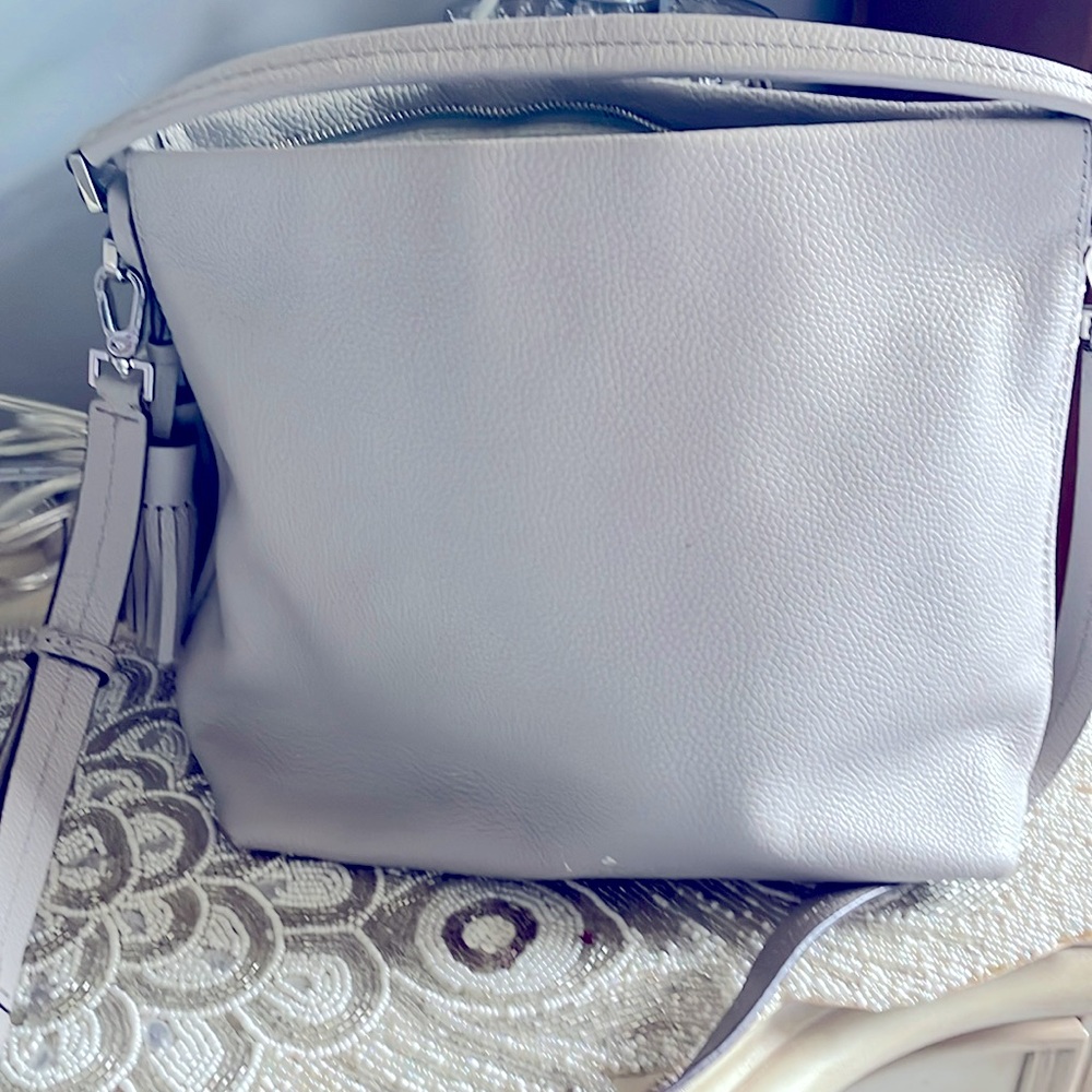 Kate Spade NWOT dove gray all leather handbag. Medium size with silver tone HW!